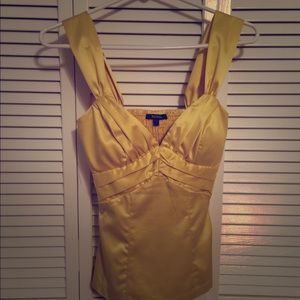 Yellow XOXO stretchy night time top!